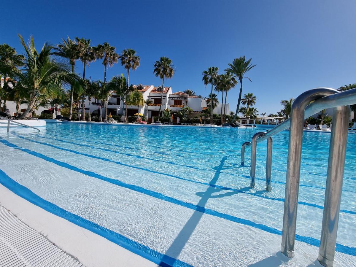 Studio Apartment No 1 Directly On The Beach And Sea, Terrace, Heated Pool, Wifi Playa de las Américas Exterior foto