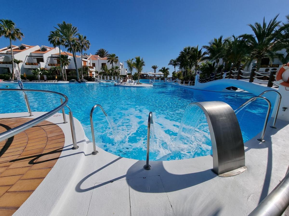 Studio Apartment No 1 Directly On The Beach And Sea, Terrace, Heated Pool, Wifi Playa de las Américas Exterior foto