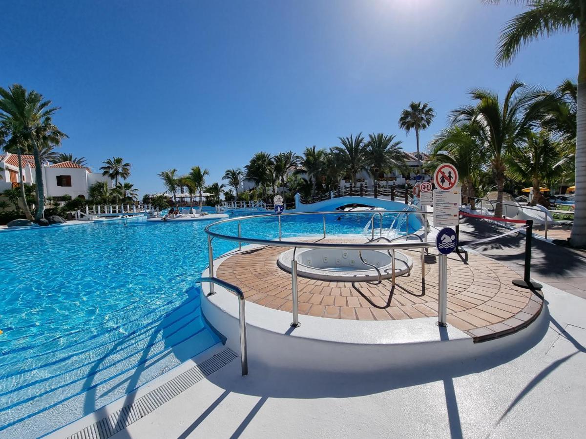 Studio Apartment No 1 Directly On The Beach And Sea, Terrace, Heated Pool, Wifi Playa de las Américas Exterior foto