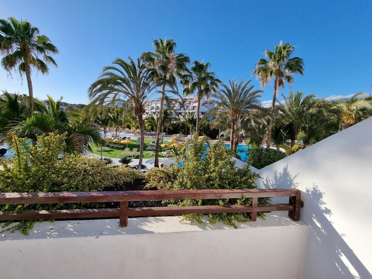Studio Apartment No 1 Directly On The Beach And Sea, Terrace, Heated Pool, Wifi Playa de las Américas Exterior foto