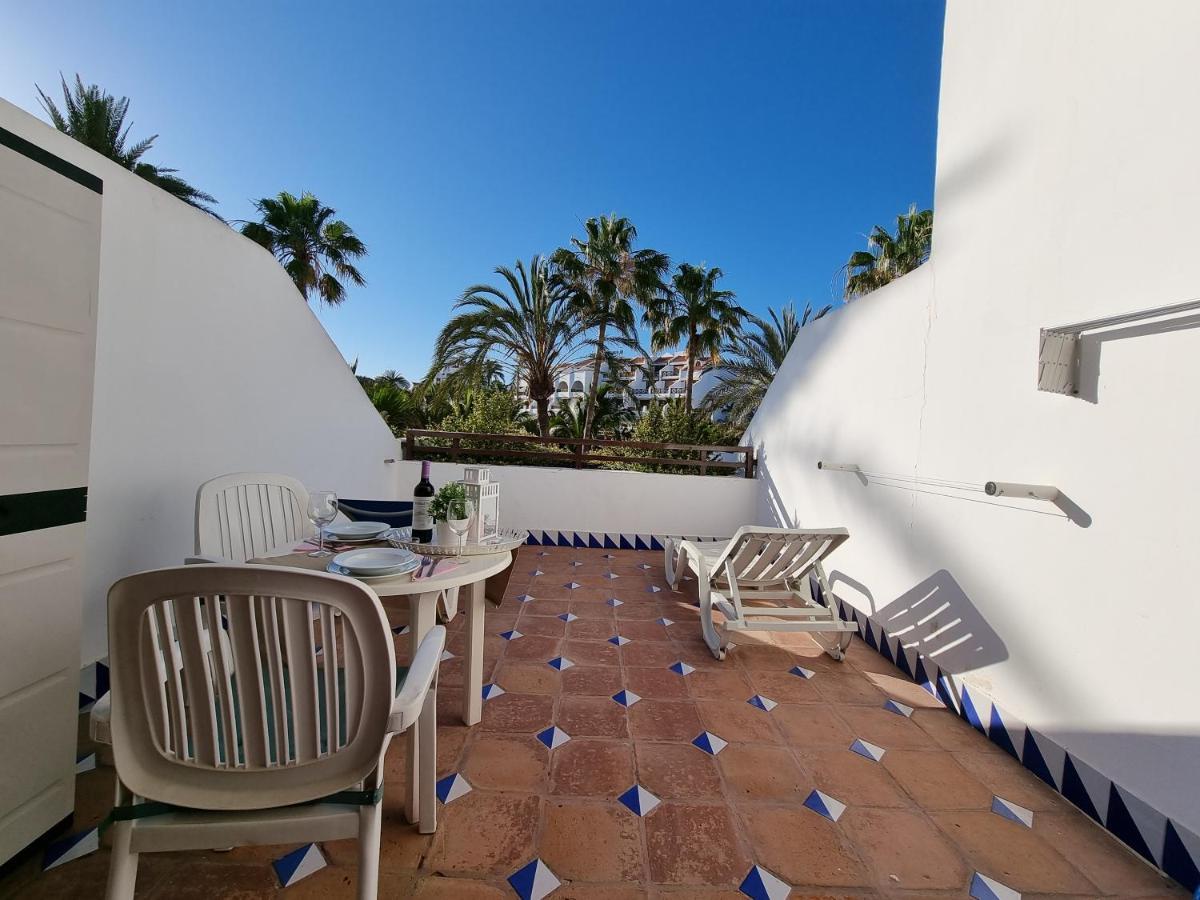 Studio Apartment No 1 Directly On The Beach And Sea, Terrace, Heated Pool, Wifi Playa de las Américas Exterior foto